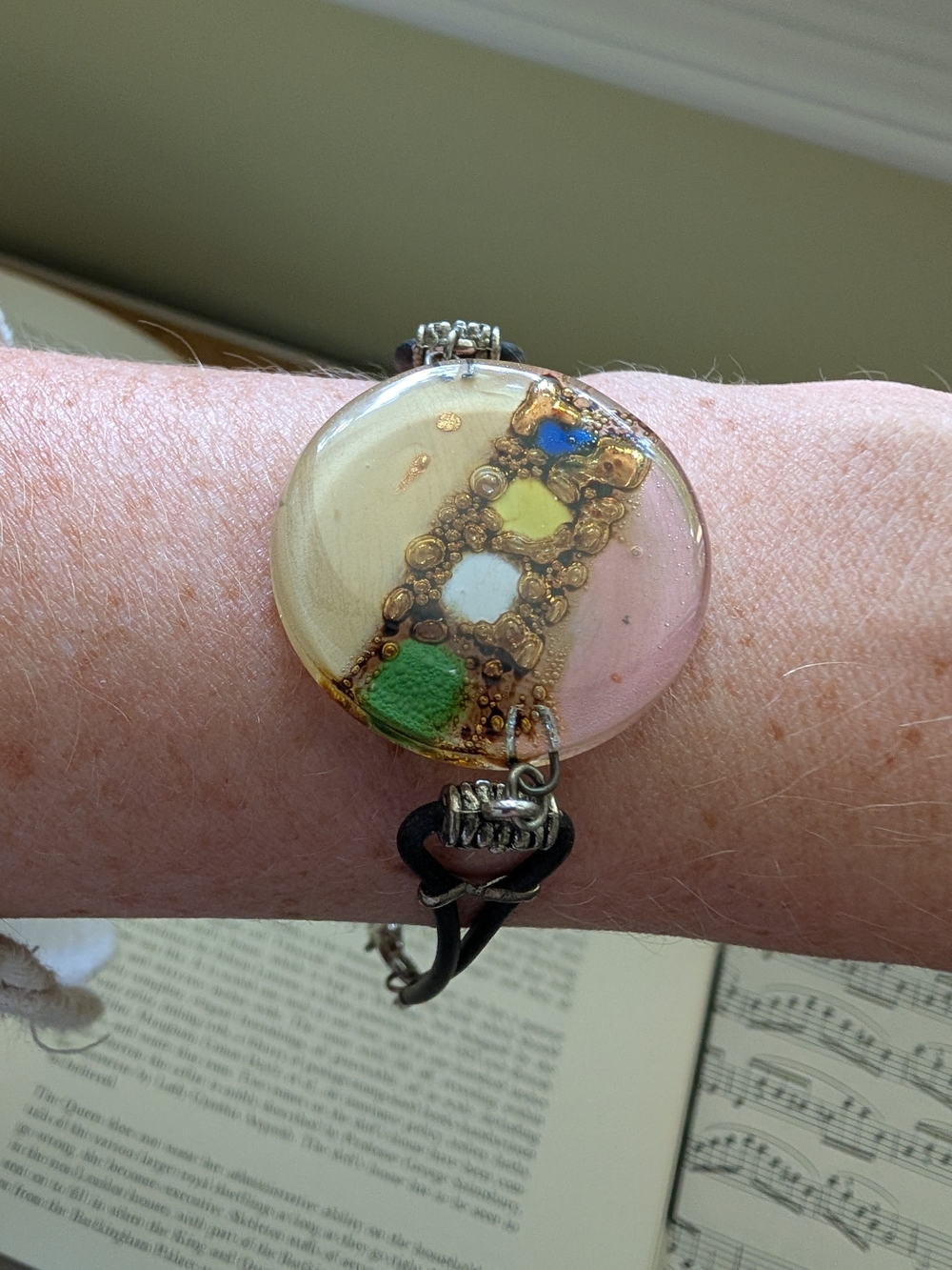 Handcrafted Glass Disc Bracelet - Pink and Green